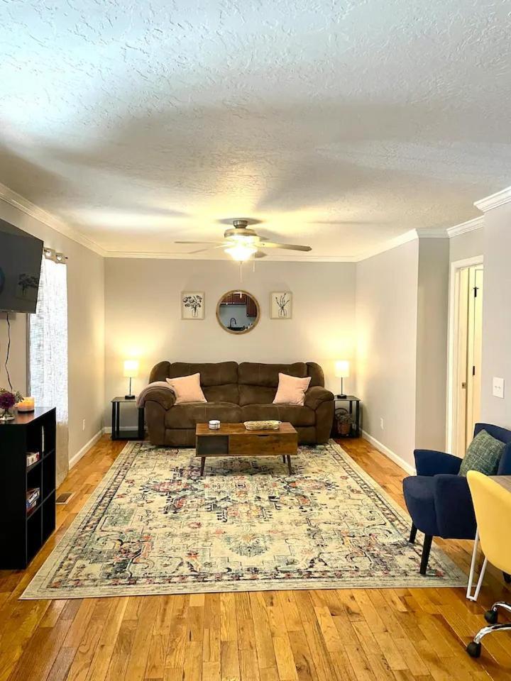גאנטרסוויל Cozy 2 Bedroom Townhouse Near Lake And Restaurants מראה חיצוני תמונה